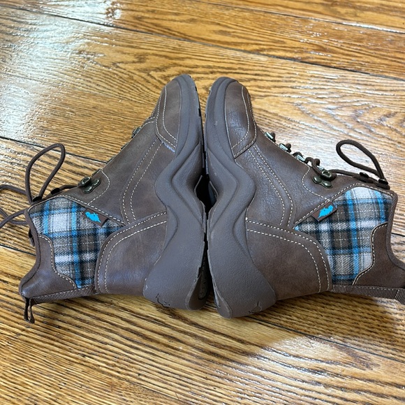 Rocket Dog brown lace up hiking style boots. Size 6. Excellent condition. - Picture 5 of 12